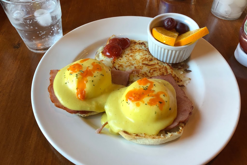 Harbour House Restaurant | 12233 Beecher St, Surrey, BC V4A 3A2, Canada | Phone: (778) 294-0089