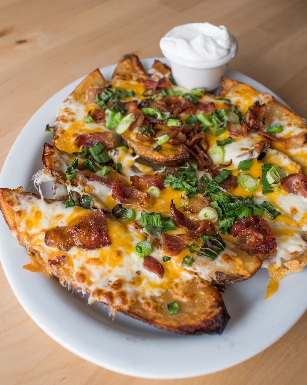 Mamas Restaurant | 100 Milligan Dr, Okotoks, AB T1S 1C5, Canada | Phone: (403) 938-3333
