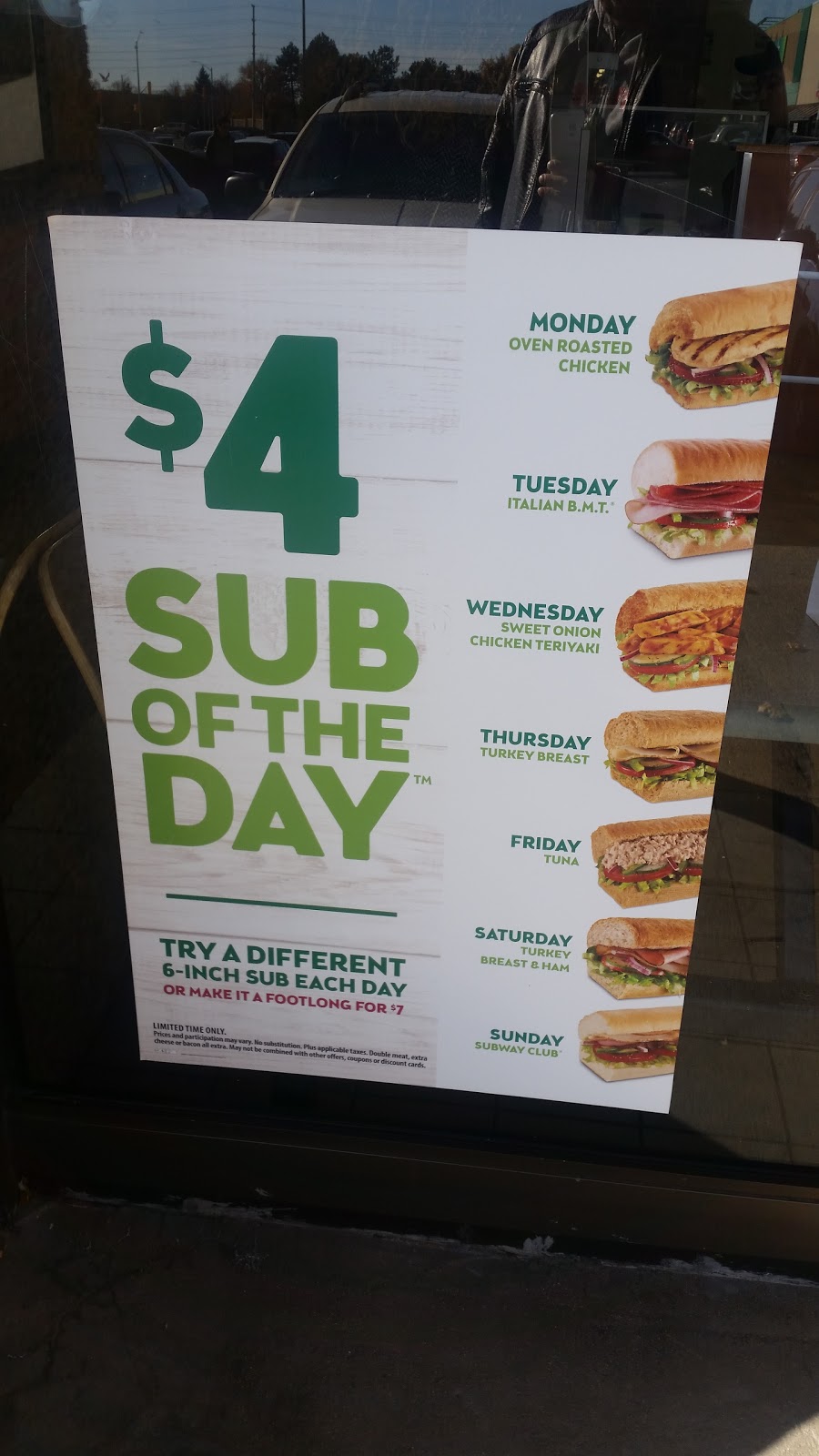 Subway | 377 Burnhamthorpe Rd E #6, Mississauga, ON L5A 3Y1, Canada | Phone: (905) 275-6204