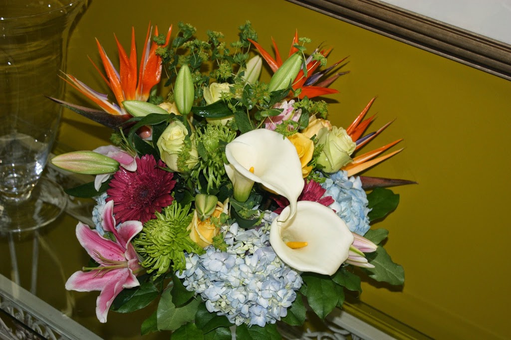 Extravaganza Florists Ltd | 4300 Steeles Ave W Unit #29, Woodbridge, ON L4L 4C2, Canada | Phone: (905) 850-3927