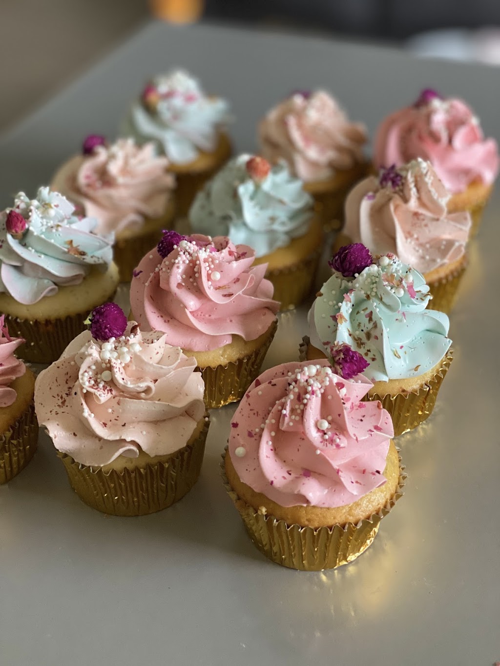 The Cake Tender- By appointments only | Vanier Dr, Kitchener, ON N2C 2J4, Canada | Phone: (647) 620-9602