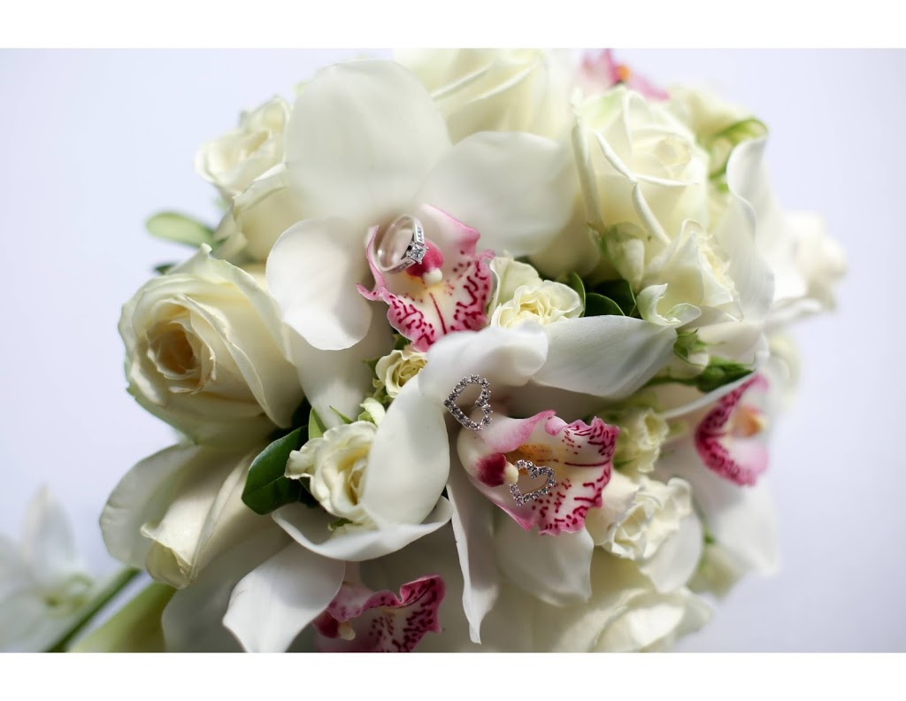 Mission Park Flowers | florist | 2655 Pandosy St, Kelowna, BC V1Y 9V9, Canada | 2508604457 OR +1 250-860-4457