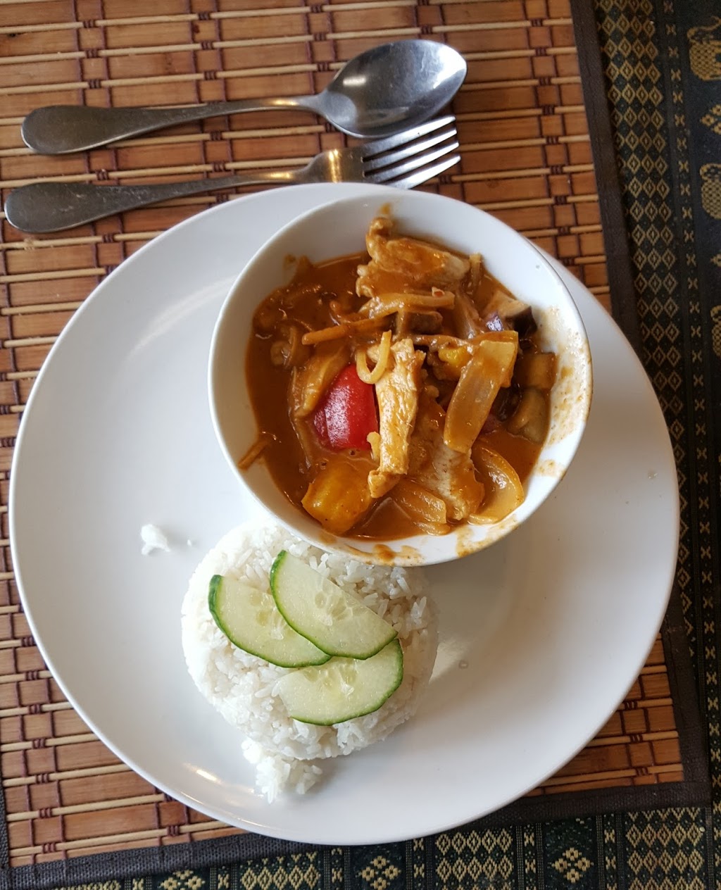 Malinees Thai House | 300 Taunton Rd E, Oshawa, ON L1H 7K4, Canada | Phone: (905) 240-4699