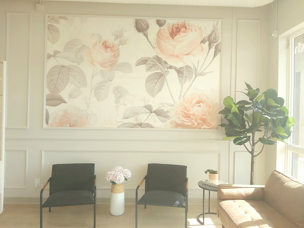 Blush Beauty Bar and Laser Studio | 10 Stonewater Bay #120, Sylvan Lake, AB T0M 0H0, Canada | Phone: (403) 352-5830