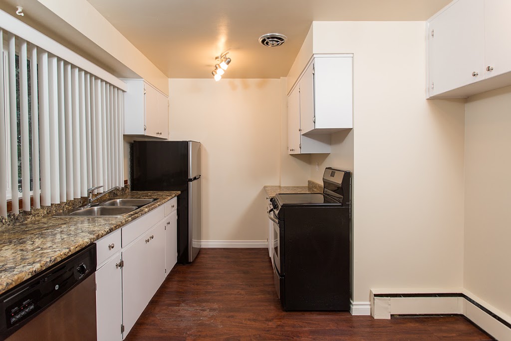 Parkwood Gardens Apartments | 8350 11th Ave, Burnaby, BC V3N 2P4, Canada | Phone: (604) 239-8915