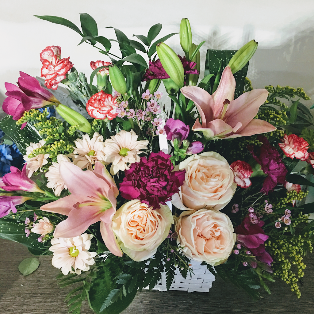 Serenity Florals | City Wide Free Delivery, Calgary, AB T3R 0K4, Canada | Phone: (587) 349-0989
