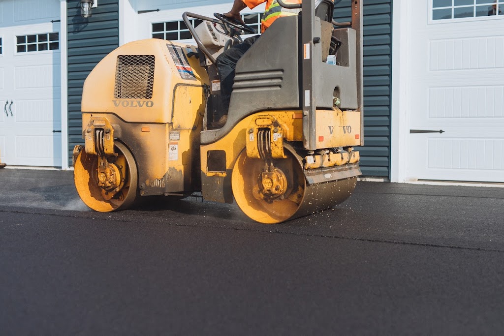 Browns Paving Ltd | 20 Plant Rd, Sussex Corner, NB E4E 2W9, Canada | Phone: (506) 433-4721
