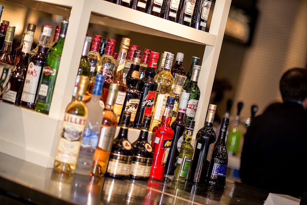 Café du Théâtre - Brasserie Française | 6000 Boulevard Rome, Brossard, QC J4Y 0B6, Canada | Phone: (450) 676-2211