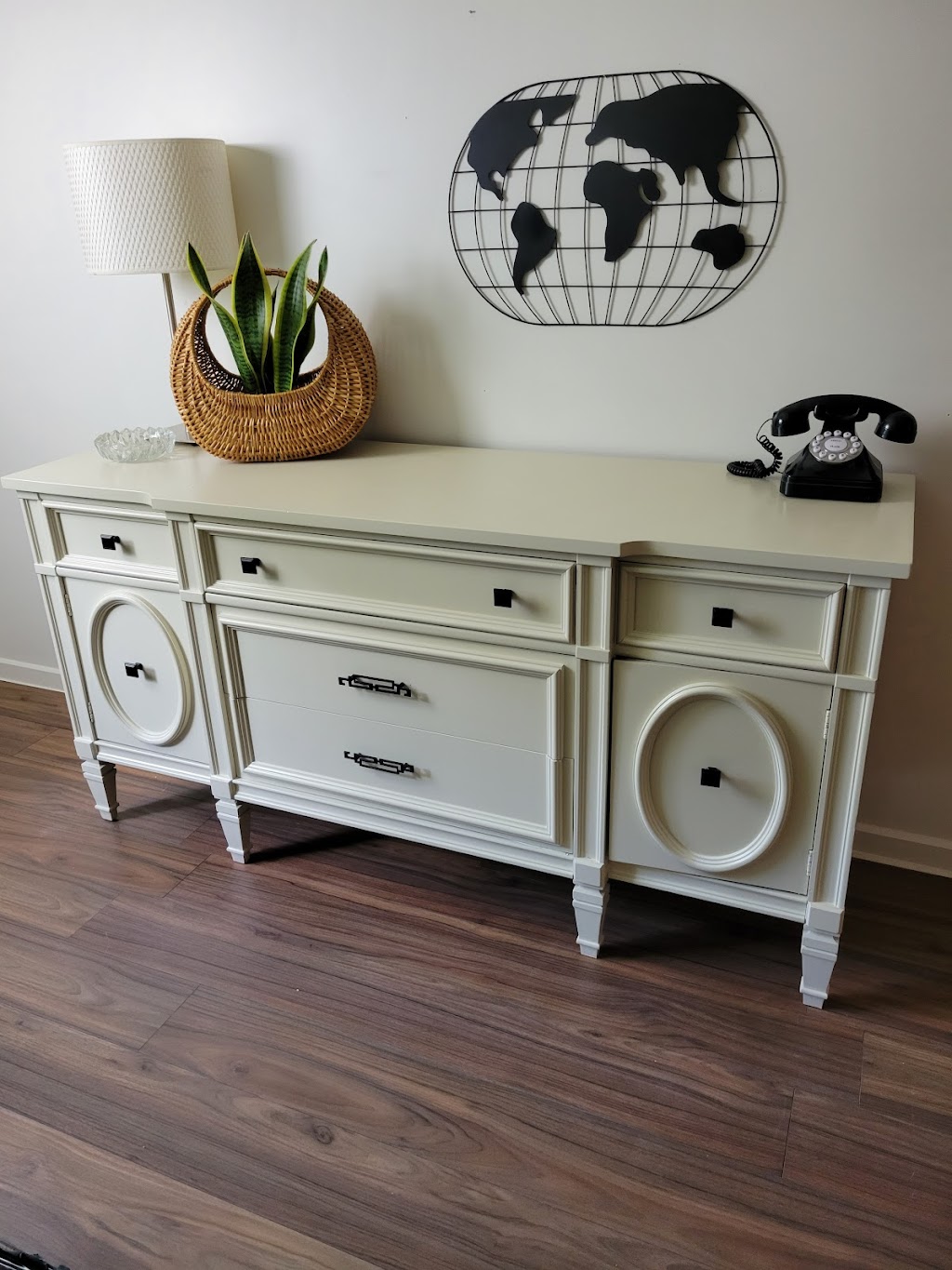 Preloved 2 Beloved Furniture Redesigns | 370 Montfort St, Vanier, ON K1L 5N1, Canada | Phone: (613) 299-2264