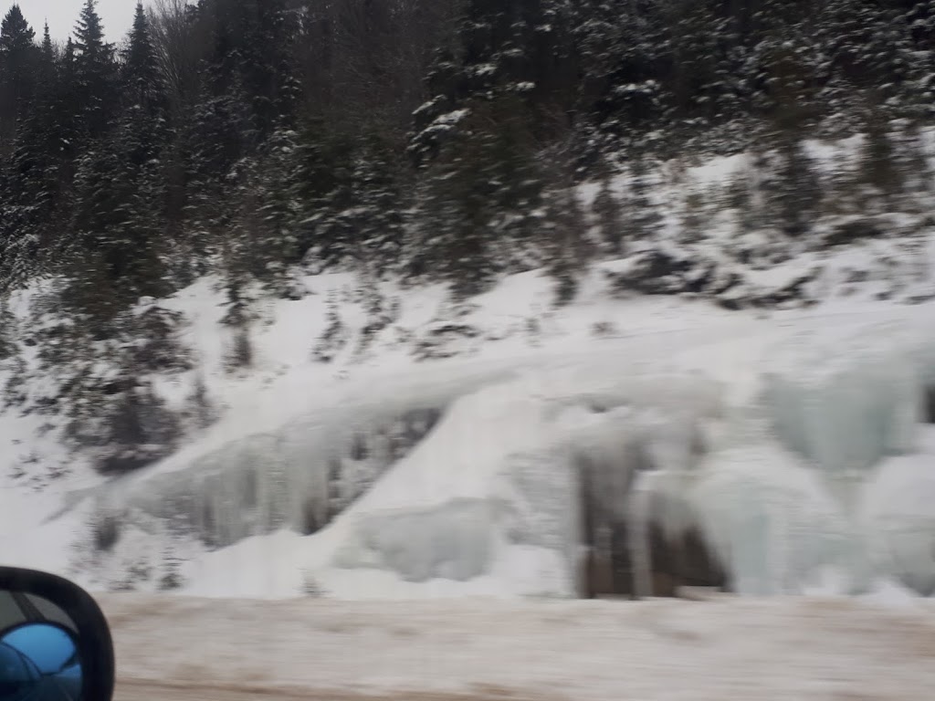 Coin 1 | 5307-5325 Boulevard Labelle, Val-Morin, QC J0T 2R0, Canada