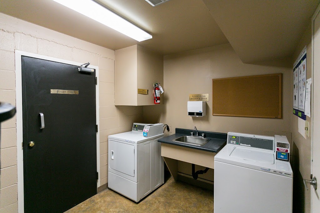 Kew Place | 7424 141 Ave NW, Edmonton, AB T5C 2N5, Canada | Phone: (780) 496-2434