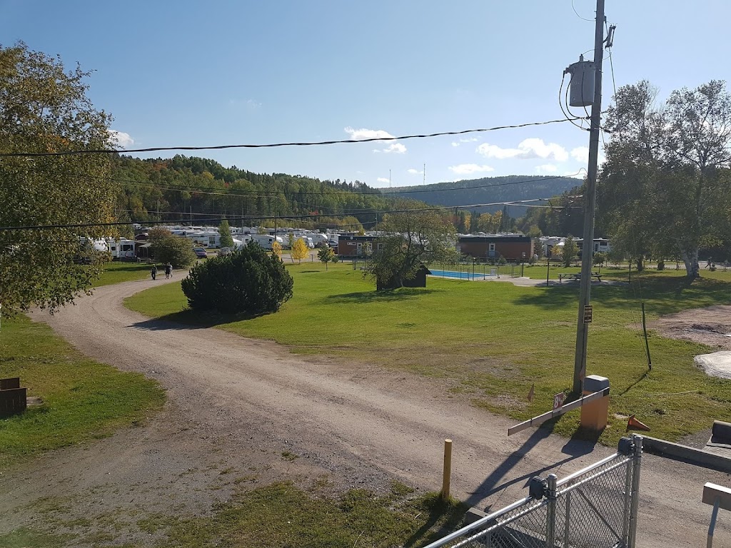 Camping Dubuc | 4057 Du Portage-des-roches Ch S, Laterrière, QC G7N 1X3, Canada | Phone: (418) 929-2203