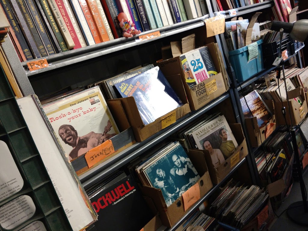 Thrift Warehouse | 128 Mallard Rd, Dysart et al, ON K0M 1S0, Canada | Phone: (705) 457-5247