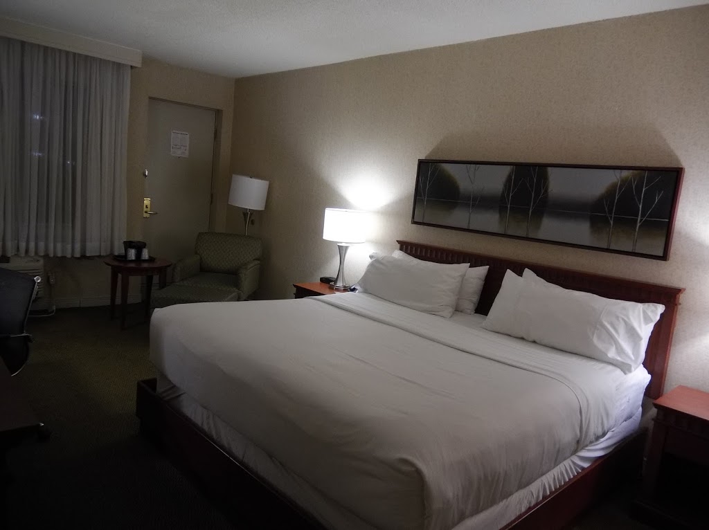 Holiday Inn Montreal Aeroport- Airport | 6500 Chemin de la Côte-de-Liesse, Saint-Laurent, QC H4T 1E3, Canada | Phone: (514) 739-6440