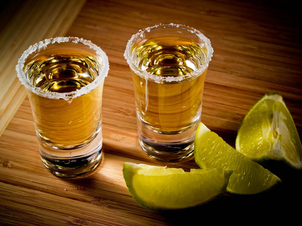 Harrys Pub | 721 Beach Blvd, Hamilton, ON L8H 6Y5, Canada | Phone: (289) 389-5355