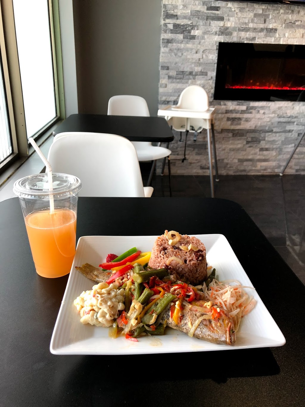 Juniors Jamaican Joint | 333 Fairhill Ave, Brampton, ON L7A 2H7, Canada | Phone: (905) 495-6617