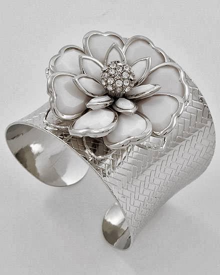 Fab Accessories | 2061 Malaview Ave W, Sidney, BC V8L 5X6, Canada | Phone: (250) 812-9474