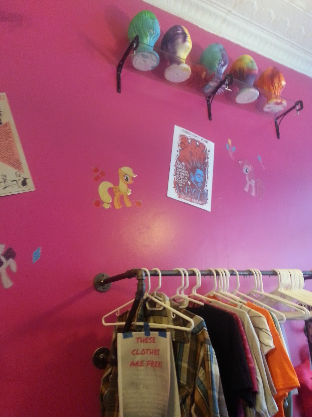 No Labels Clothing Cooperative | 224 Allen St, Buffalo, NY 14201, USA | Phone: (716) 218-8557
