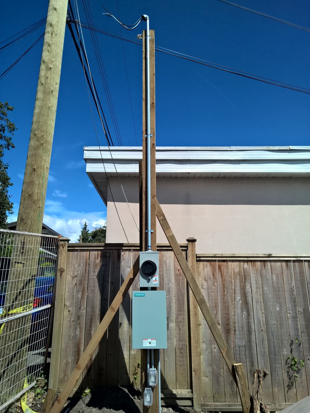 MacDonald Park | 300 E 44th Ave, Vancouver, BC V5W 1W1, Canada
