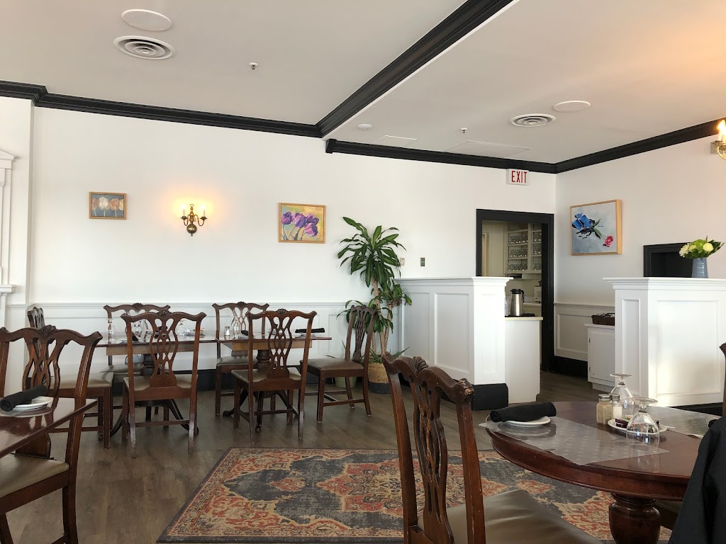 The Loyalist Country Inn | 195 Heather Moyse Dr, Summerside, PE C1N 5R1, Canada | Phone: (902) 436-3333