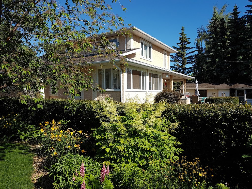 Heartland Haven Bed and Breakfast | 240 5th Ave SE, Three Hills, AB T0M 2A0, Canada | Phone: (403) 443-1463