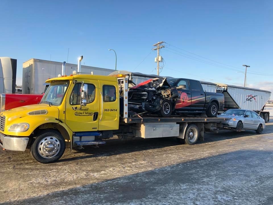 Morden Towing and Salvage | 421 9 St S, Morden, MB R6M 1Y4, Canada | Phone: (204) 362-9414
