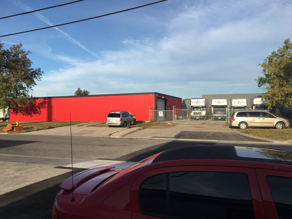Polanski Moving | 9 Arnold St, Etobicoke, ON M8Z 5A5, Canada | Phone: (416) 766-0382