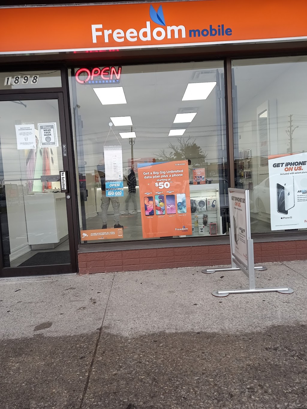 Freedom Mobile | Kenbrae Plaza, 1898 Kennedy Rd, Scarborough, ON M1P 2L8, Canada | Phone: (416) 640-9463