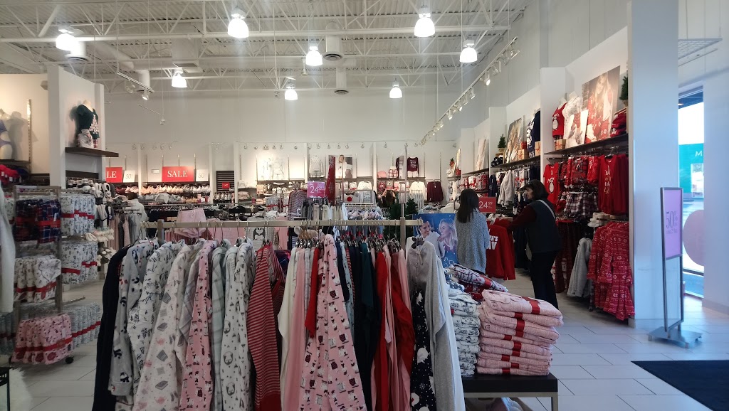 La Vie en Rose Meadowtown Centre Outlet | 19800 Lougheed Hwy #960, Pitt Meadows, BC V3Y 2L6, Canada | Phone: (604) 465-6557
