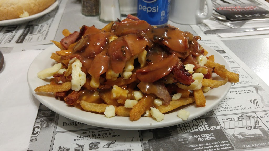 Restaurant Aux Pierro | 1 Rue Mill, Howick, QC J0S 1G0, Canada | Phone: (450) 237-0500