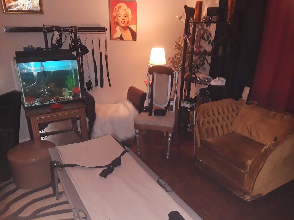 Headmistress Savages Playpen | 78 Main St, Penetanguishene, ON L9M 1T5, Canada | Phone: (437) 772-4171