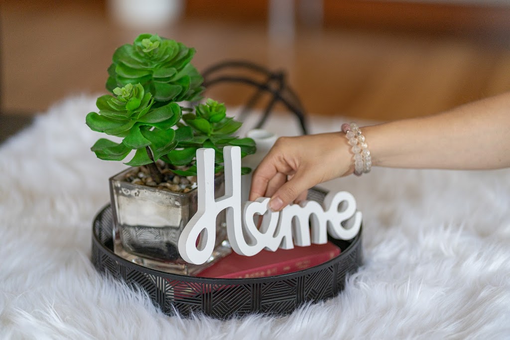 Bohemia Home Staging Whistler | 2030 Squaw Valley Crescent #4, Whistler, BC V8E 0B1, Canada | Phone: (604) 849-1568