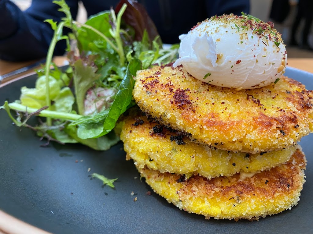 Delara Restaurant | 2272 W 4th Ave, Vancouver, BC V6K 1N8, Canada | Phone: (604) 730-4325