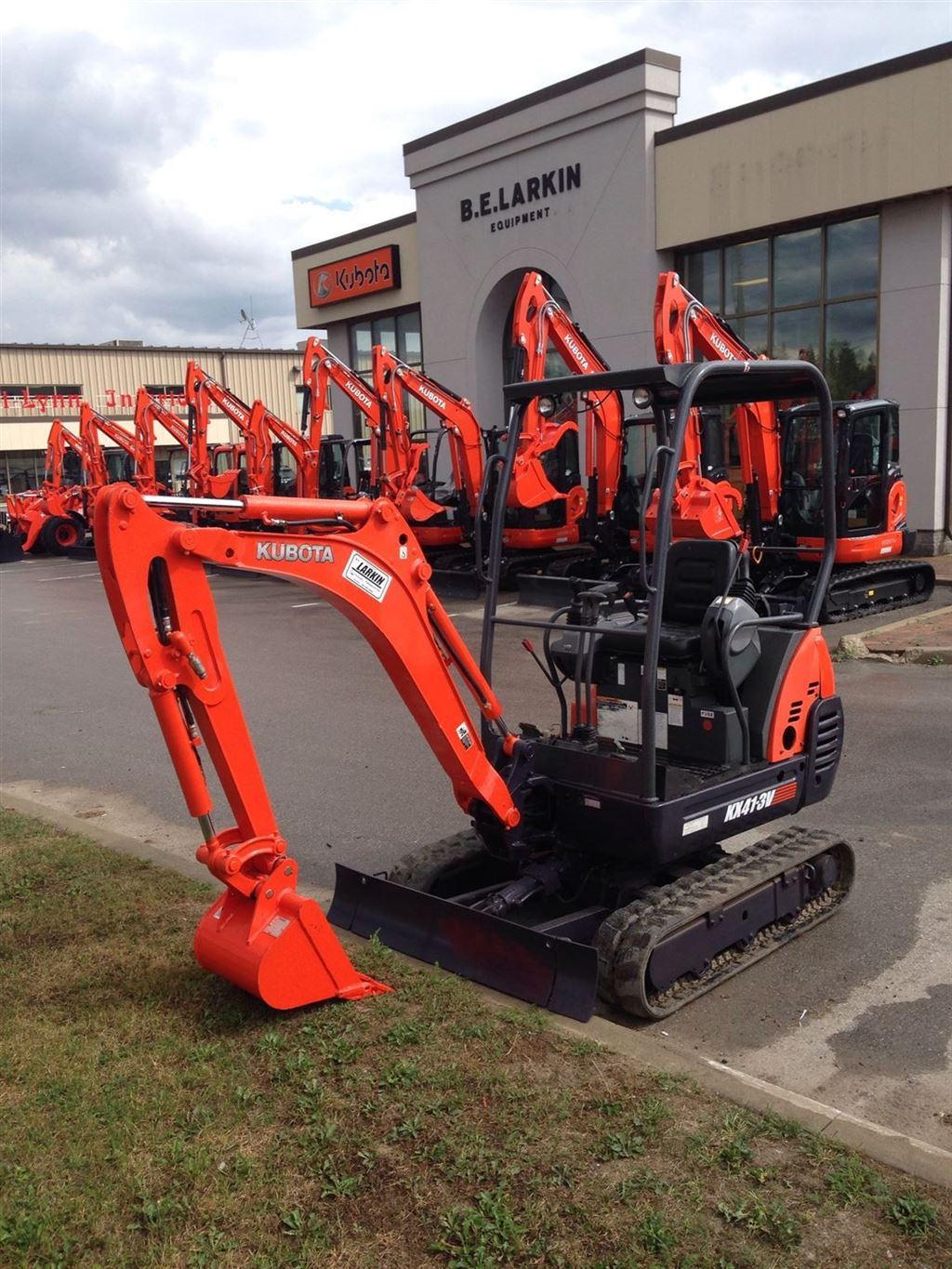 B. E. Larkin Equipment | 3769 Stouffville Rd, Gormley, ON L0H 1G0, Canada | Phone: (905) 887-0802