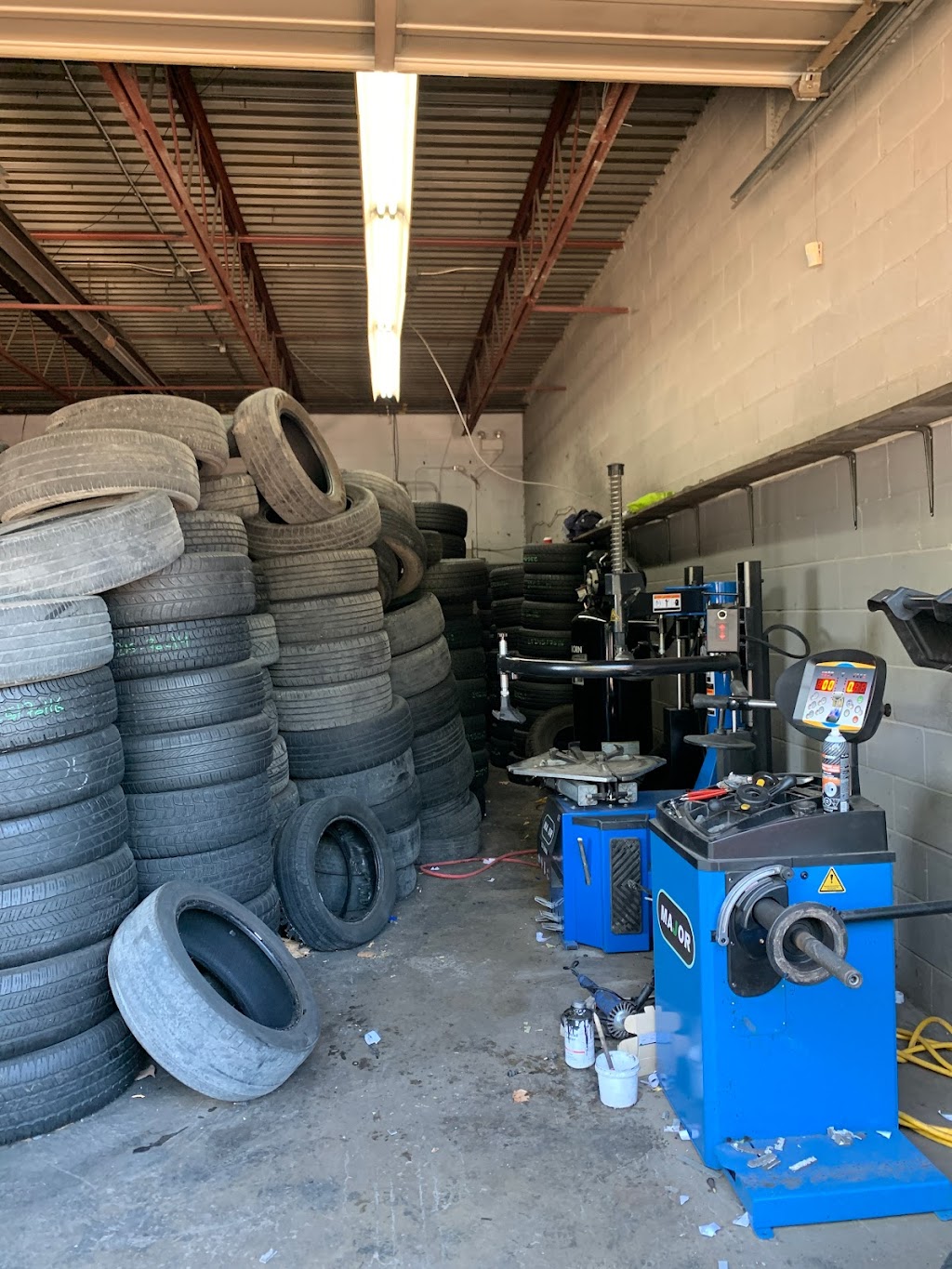 J & B Tires | 55 Clarke Rd, London, ON N5W 5Y2, Canada | Phone: (226) 504-3030
