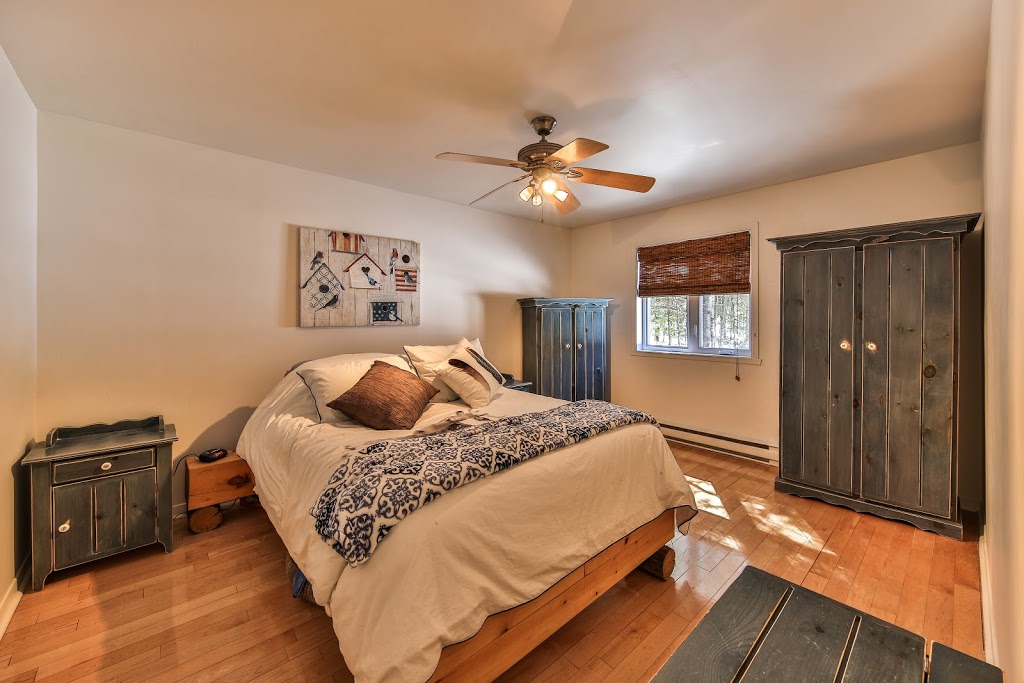 Chalet Aleximontois | 245 Boulevard Alexandre, Saint-Alexis-des-Monts, QC J0K 1V0, Canada | Phone: (514) 295-7843
