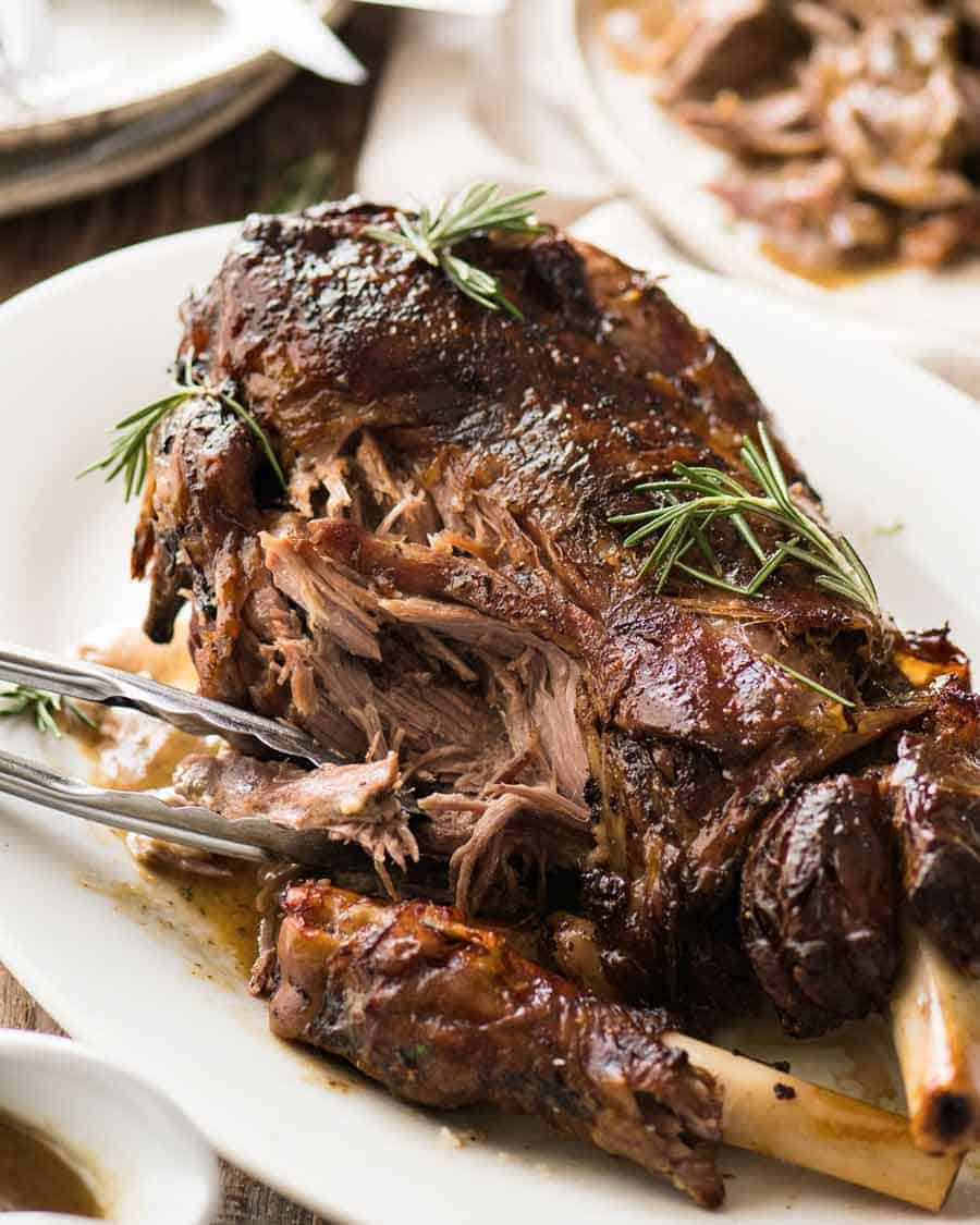 Megas Restaurant | 402 Danforth Ave, Toronto, ON M4K 1P3, Canada | Phone: (416) 466-7771