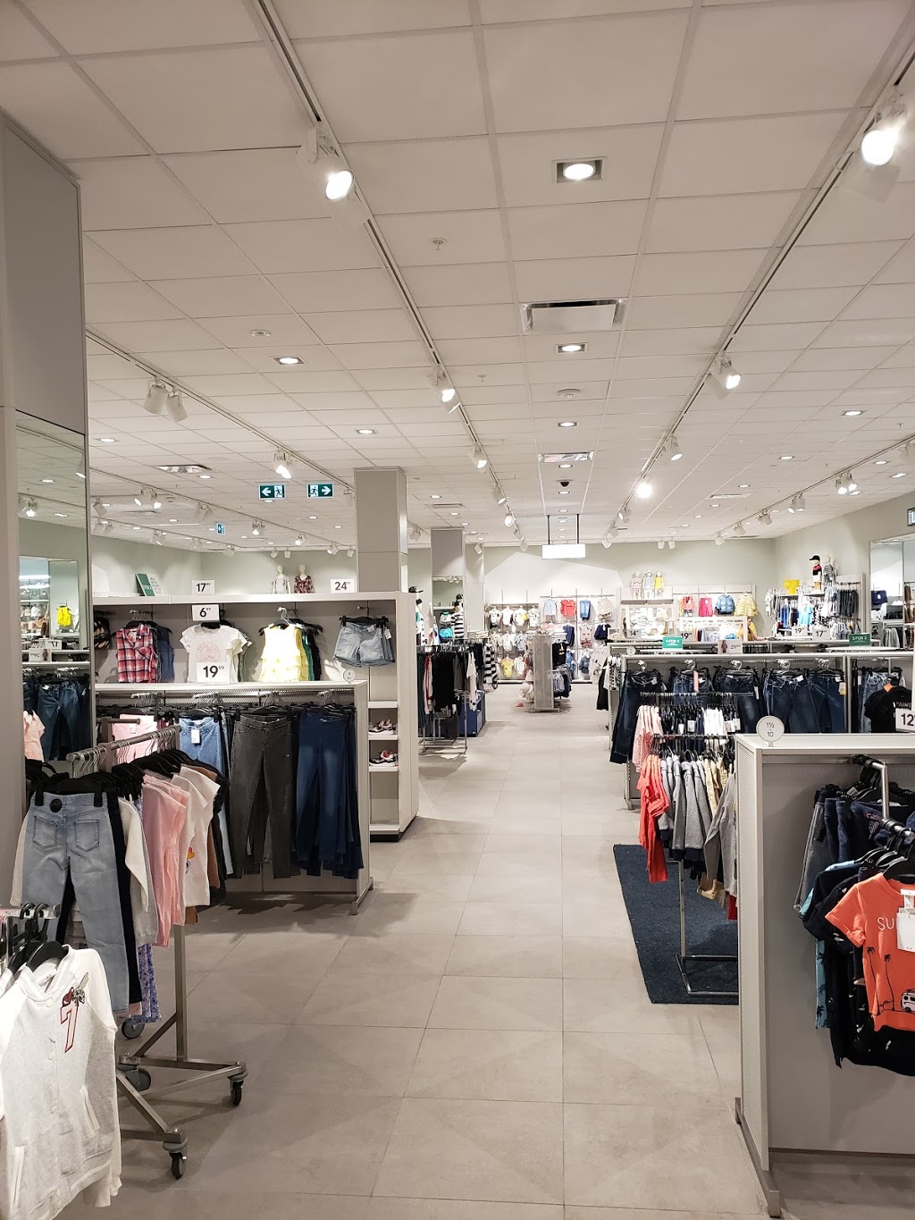 H&M | 109 Kingsway NW, Edmonton, AB T5G 3A6, Canada | Phone: (855) 272-7007