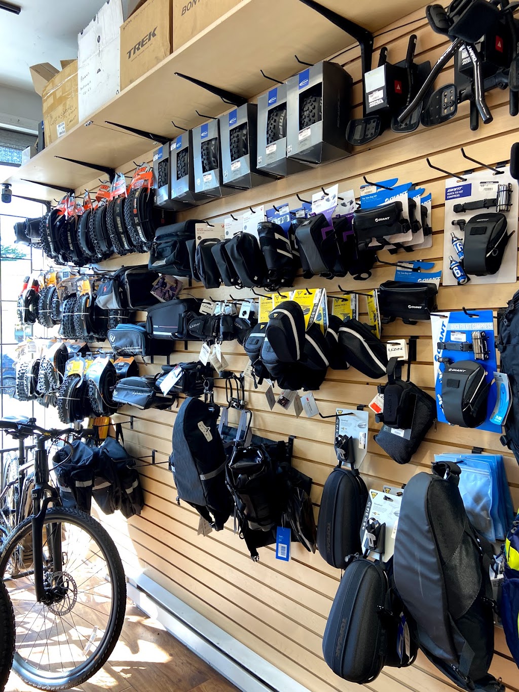 Cycles Anjou | 8688 Av. Chaumont, Montréal, QC H1K 1N6, Canada | Phone: (514) 352-9280