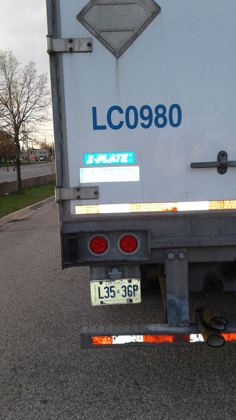 Dixie 401 Trailer Parking Inc | 5455 Dixie Rd, Mississauga, ON L4W 1E6, Canada | Phone: (905) 602-9100