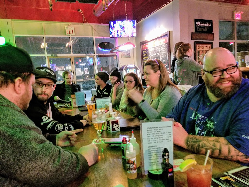 Graysons Pub and Grub | 2 Marsellus Dr, Barrie, ON L4N 0Y4, Canada | Phone: (705) 735-6047