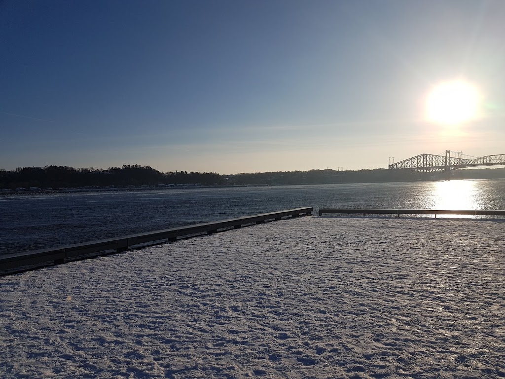 Cageux Wharf | 2795 Bd Champlain, Québec, QC G1K 4J9, Canada | Phone: (418) 646-7987