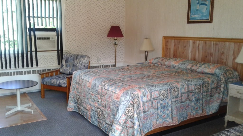 Windjammer Motel | 4070 Nova Scotia Trunk 3, Chester, NS B0J 1J0, Canada | Phone: (902) 275-3567