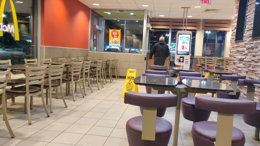 McDonalds | 1250 Main Street Unit 1, Stittsville, ON K2S 1S9, Canada | Phone: (613) 831-4440
