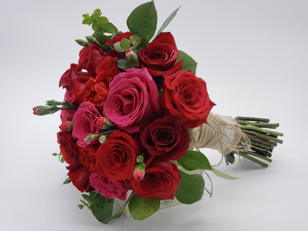 Florals By Bushra | Sugarbush Rd, Mississauga, ON L5B 2X7, Canada | Phone: (437) 771-3919