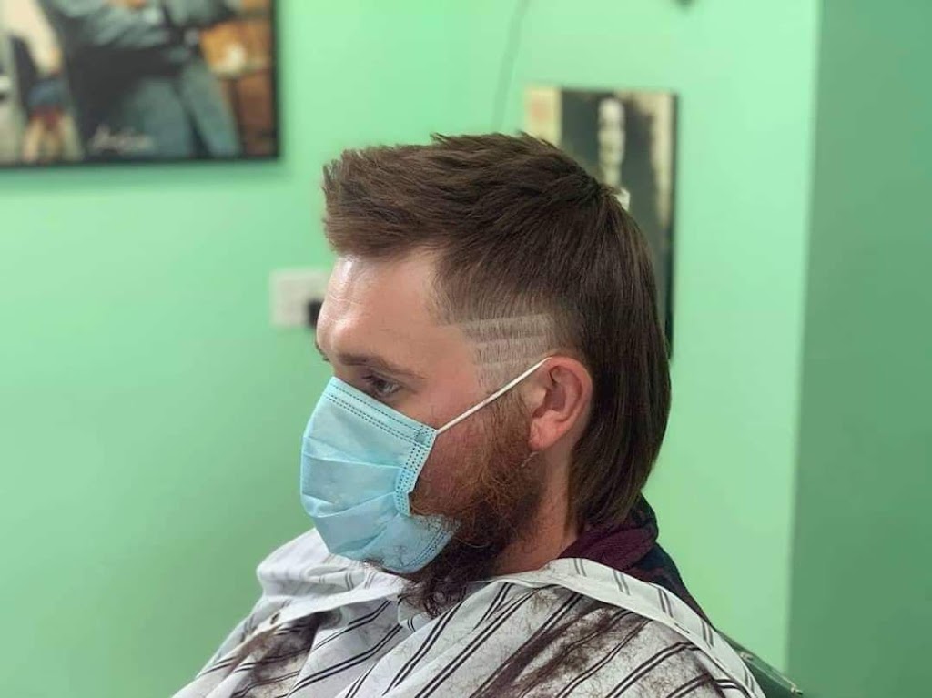 Three stacks barbershop | 380 Pleasant St, Dartmouth, NS B2Y 3S5, Canada | Phone: (902) 405-0911