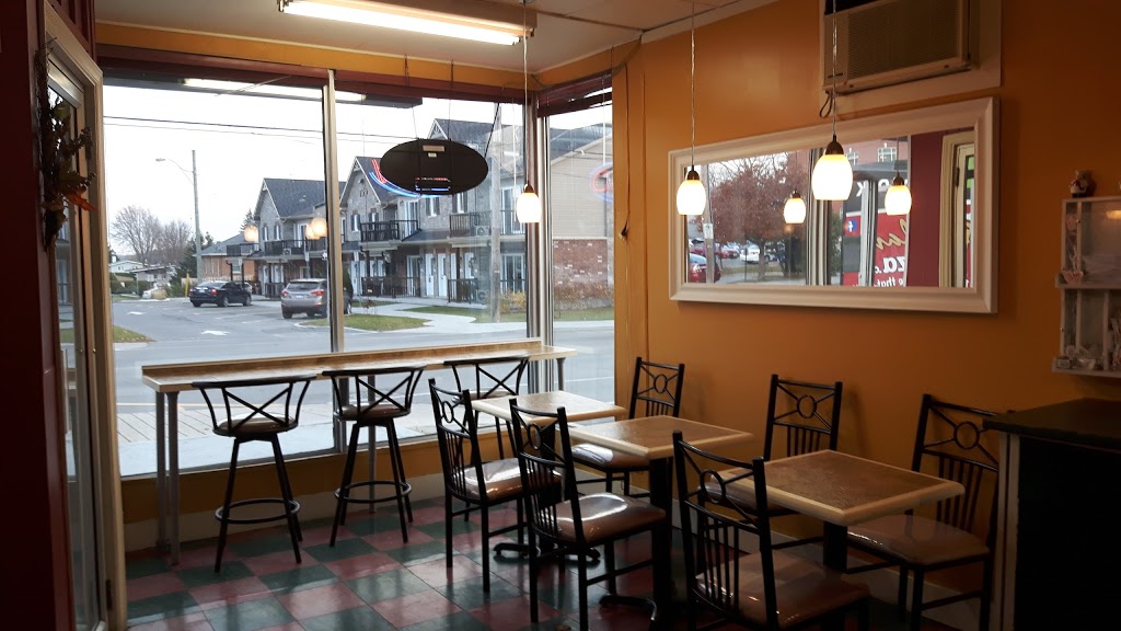 Rockland Pizza | 2294 Laurier St, Rockland, ON K4K 1L4, Canada | Phone: (613) 446-1056