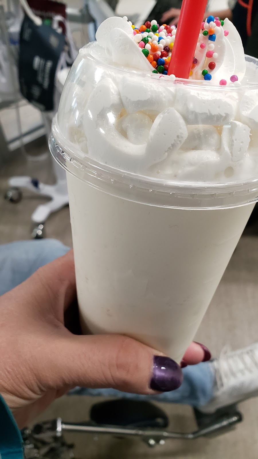 Tim Hortons | 300 Booth Dr, Winnipeg, MB R3J 3M7, Canada | Phone: (204) 837-0300