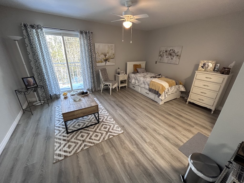 Villa Beauvoir | 1045 Av. du Pont S, Alma, QC G8B 7X1, Canada | Phone: (418) 668-6852