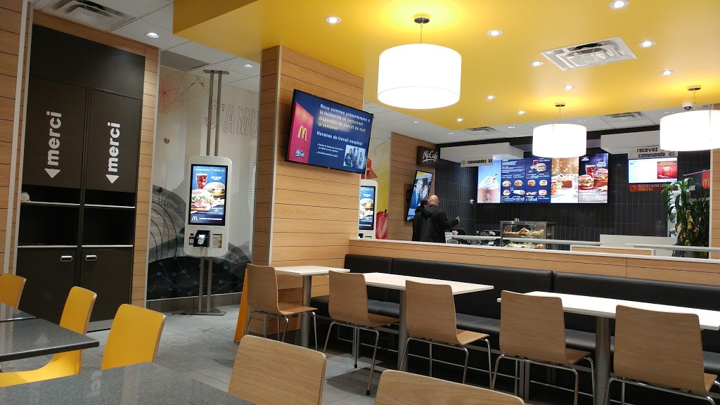 McDonalds | 2715 Avenue des Aristocrates, Laval, QC H7E 0H3, Canada | Phone: (450) 664-7662
